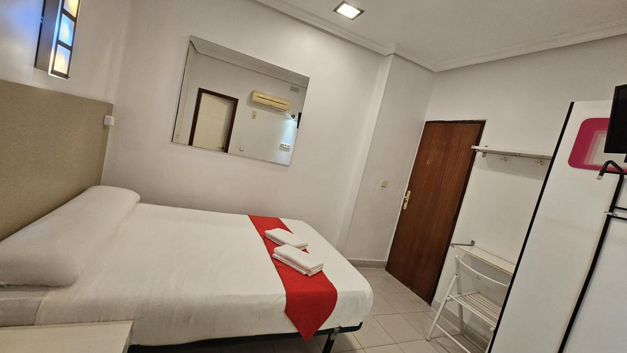 Hostal Las Vegas Madrid Exterior foto